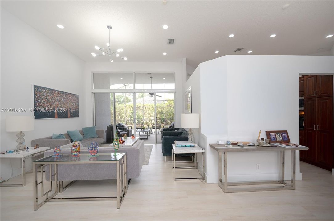 For Sale: $1,075,000 (5 beds, 4 baths, 2716 Square Feet)