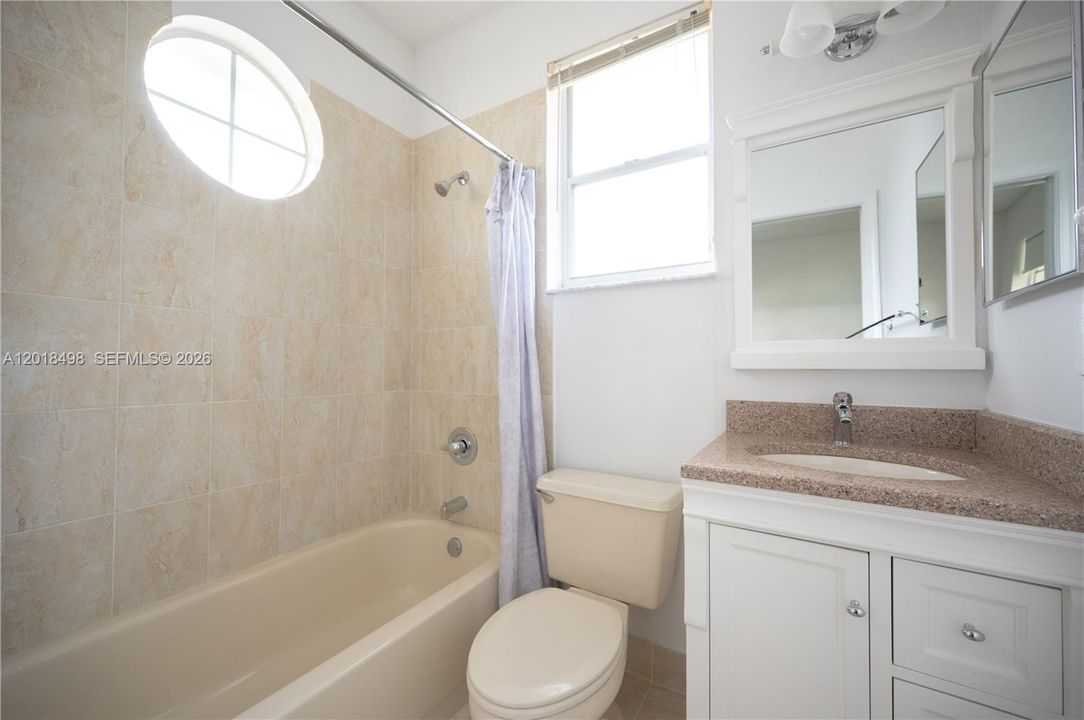 For Sale: $1,075,000 (5 beds, 4 baths, 2716 Square Feet)