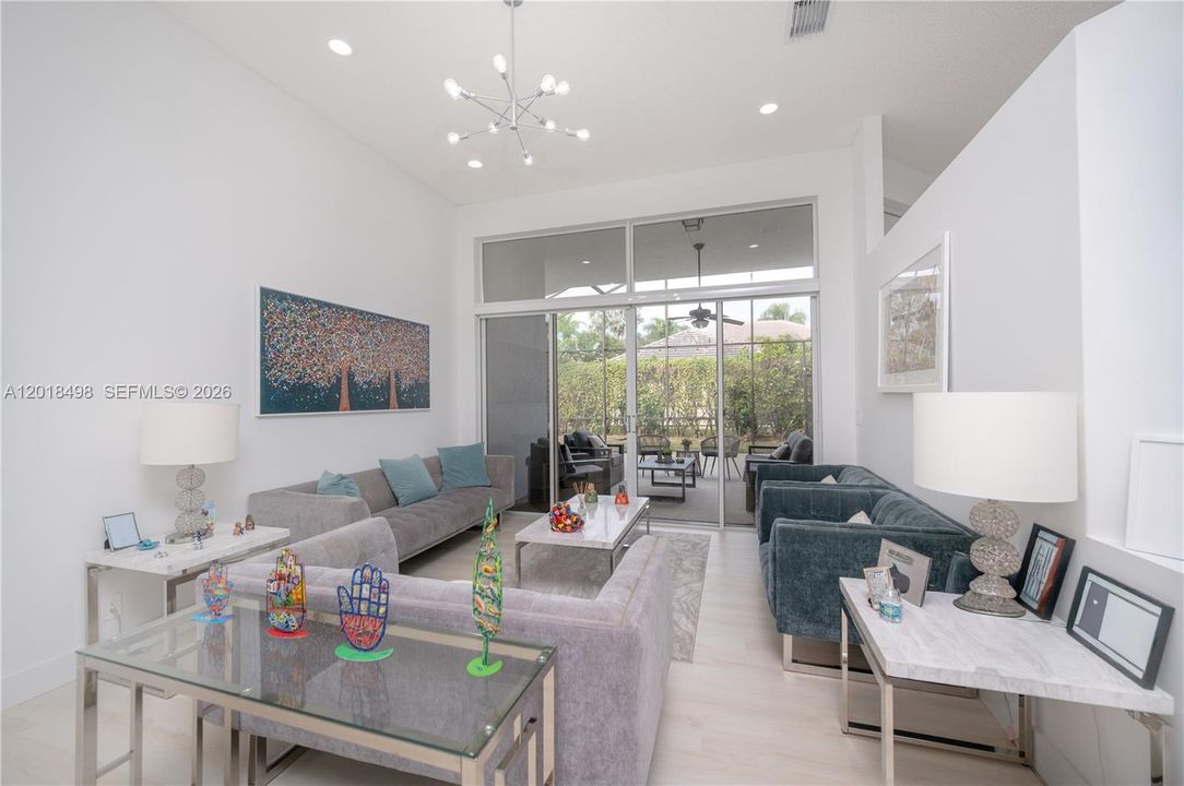 For Sale: $1,075,000 (5 beds, 4 baths, 2716 Square Feet)