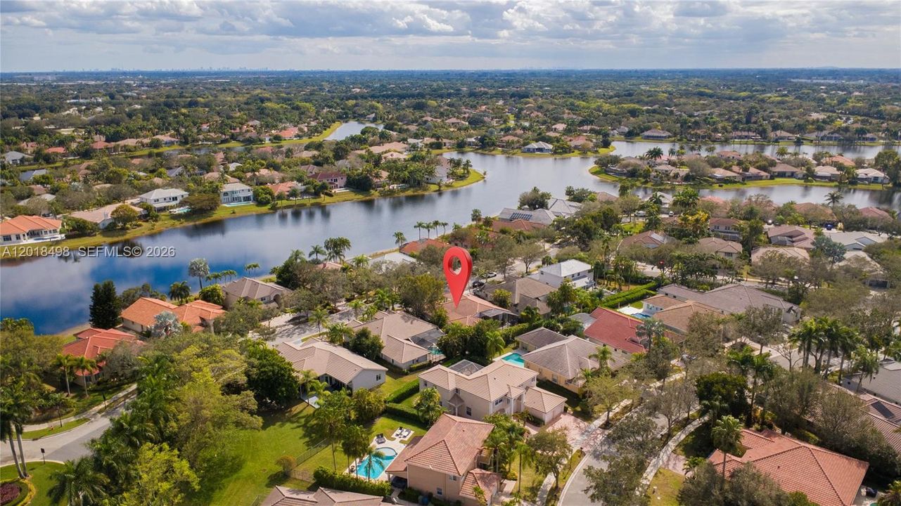 For Sale: $1,075,000 (5 beds, 4 baths, 2716 Square Feet)