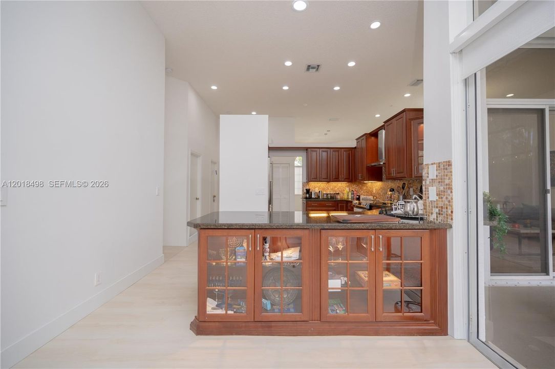 For Sale: $1,075,000 (5 beds, 4 baths, 2716 Square Feet)