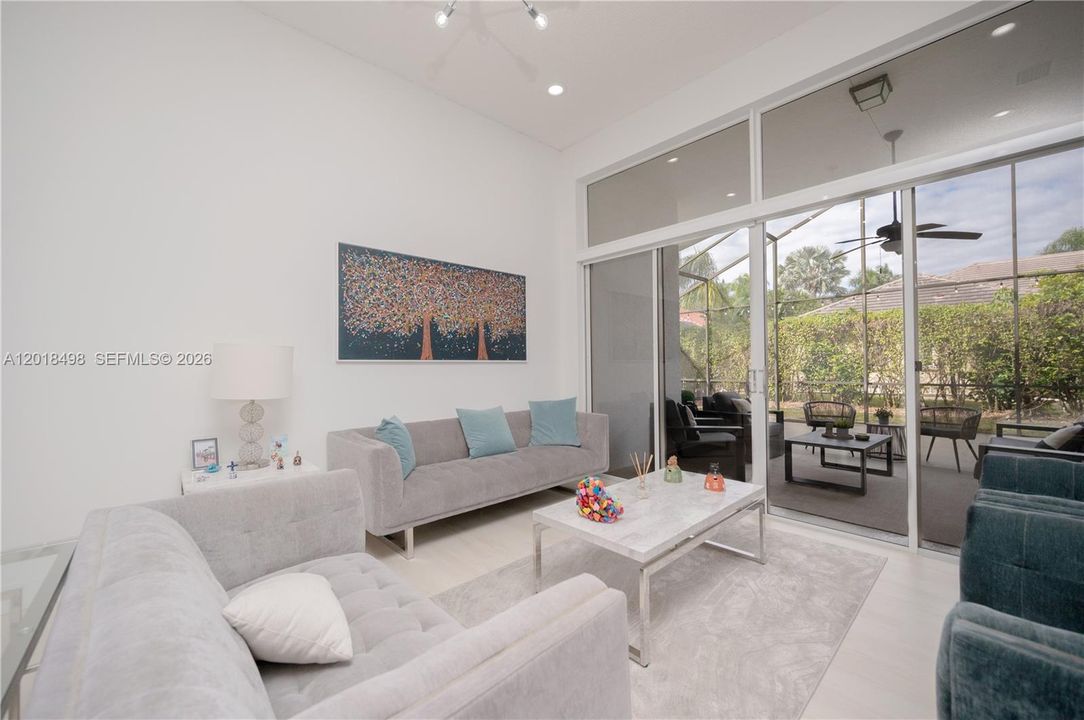 For Sale: $1,075,000 (5 beds, 4 baths, 2716 Square Feet)
