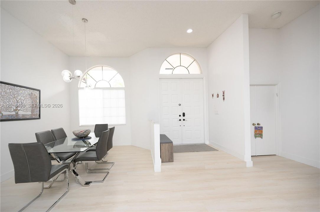 For Sale: $1,075,000 (5 beds, 4 baths, 2716 Square Feet)