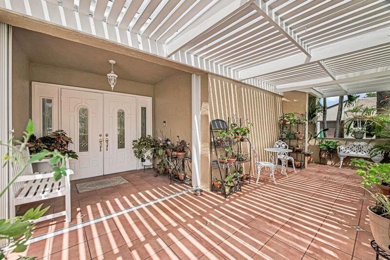 Pergola Front View 1