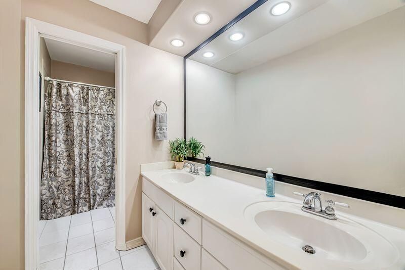 Guest Barthroom