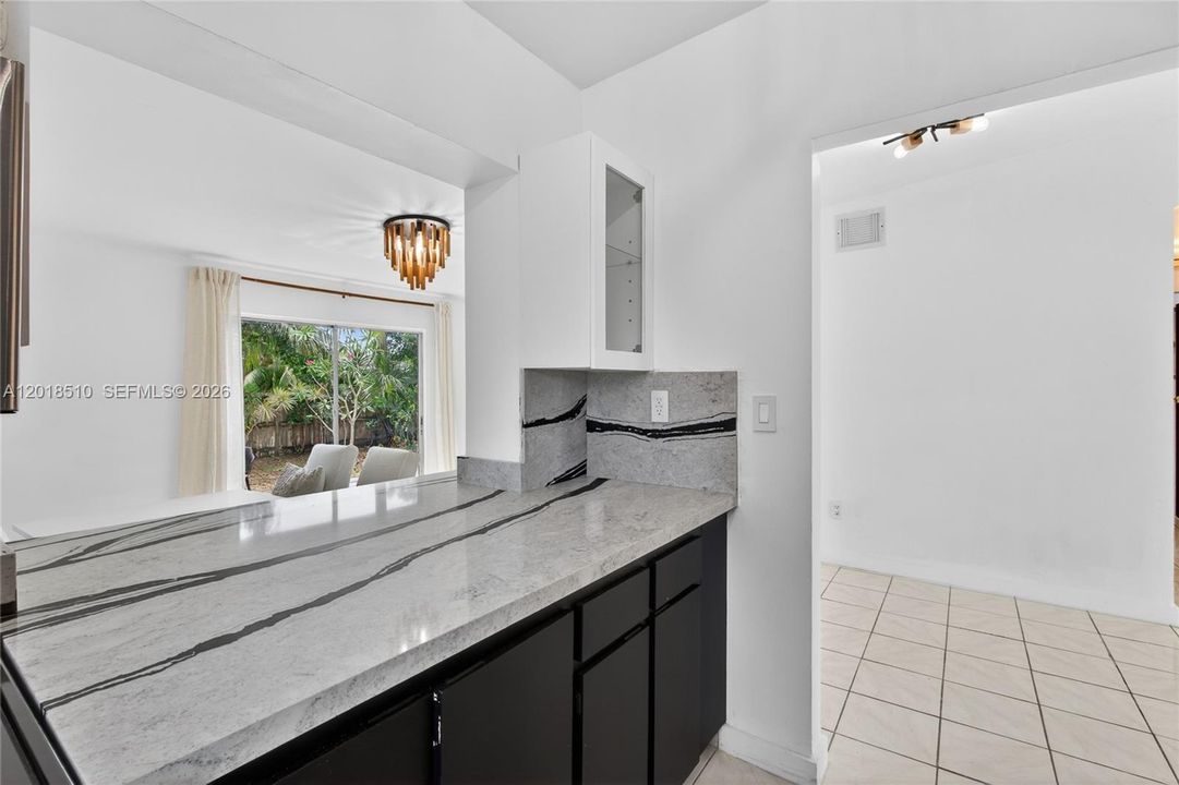Active With Contract: $365,000 (2 beds, 1 baths, 950 Square Feet)