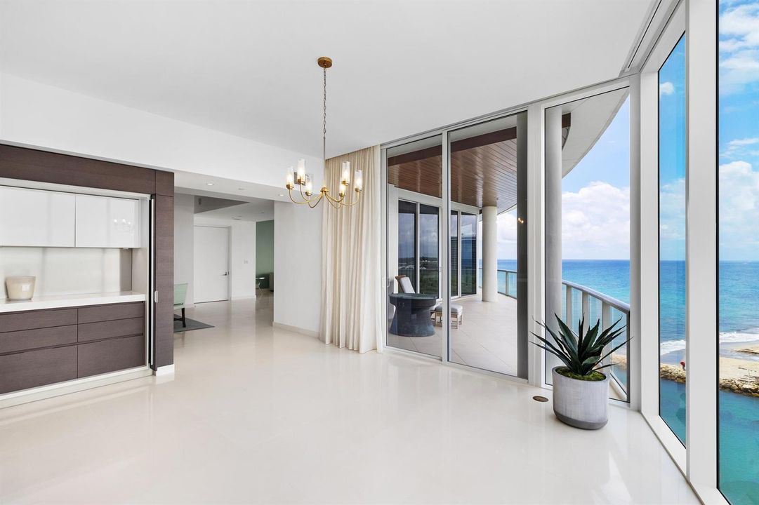 Breakfast Room