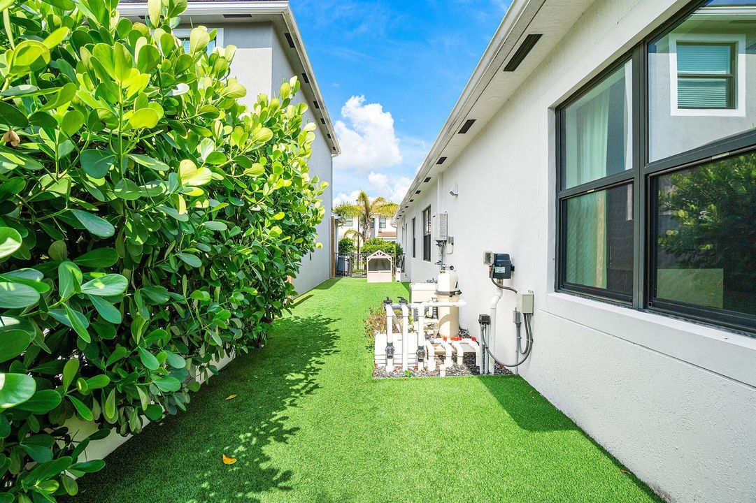 041-7284EsteroDrive-Greenacres-FL-33463-