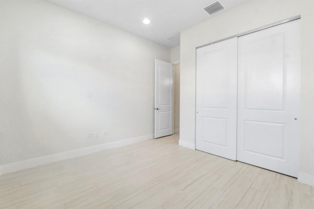 021-7284EsteroDrive-Greenacres-FL-33463-