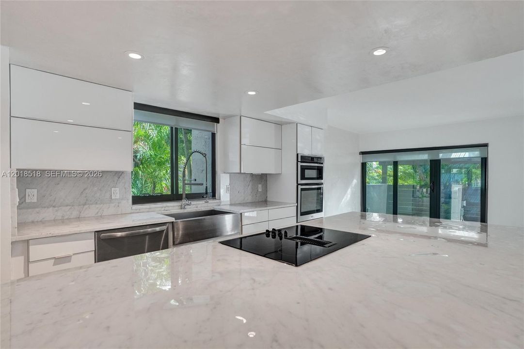 Recently Rented: $4,800 (3 beds, 2 baths, 1590 Square Feet)