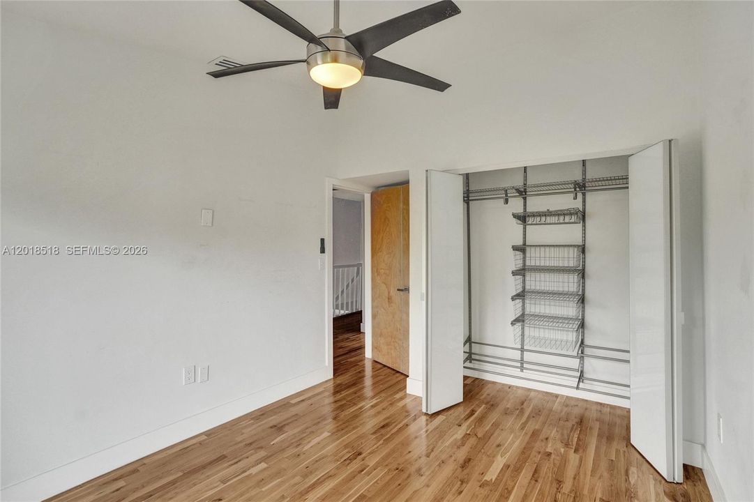 Recently Rented: $4,800 (3 beds, 2 baths, 1590 Square Feet)