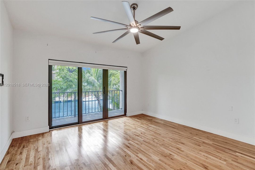 Recently Rented: $4,800 (3 beds, 2 baths, 1590 Square Feet)