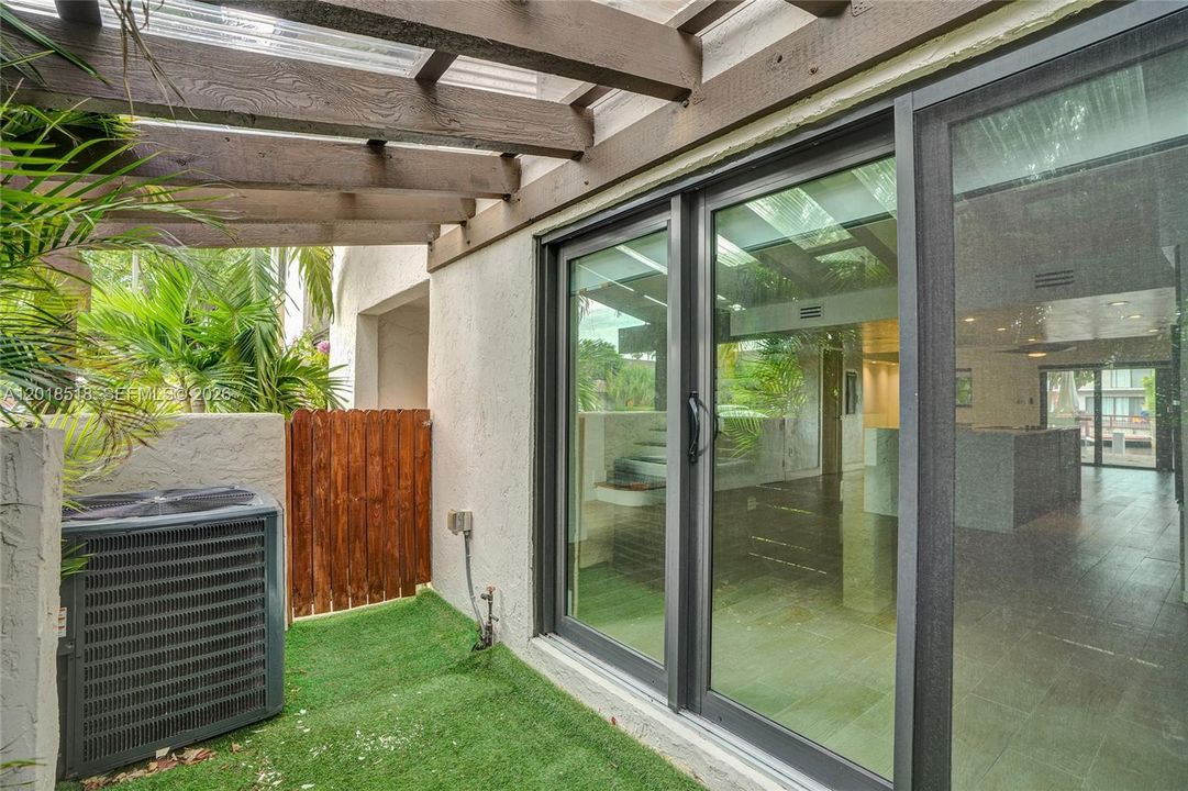 Recently Rented: $4,800 (3 beds, 2 baths, 1590 Square Feet)