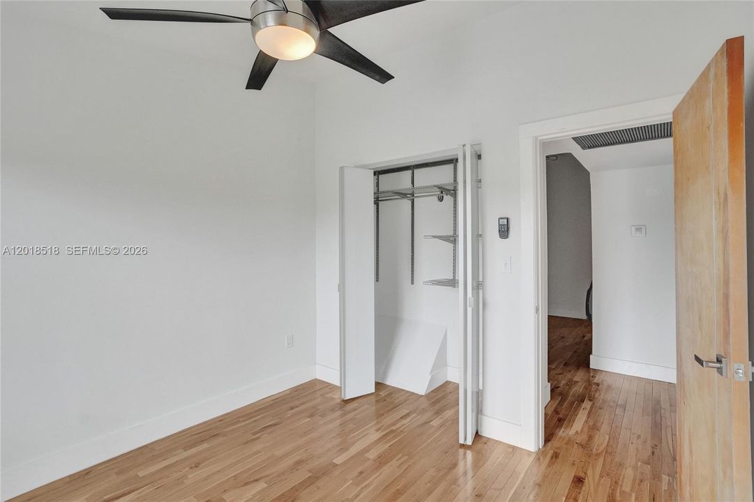 Recently Rented: $4,800 (3 beds, 2 baths, 1590 Square Feet)