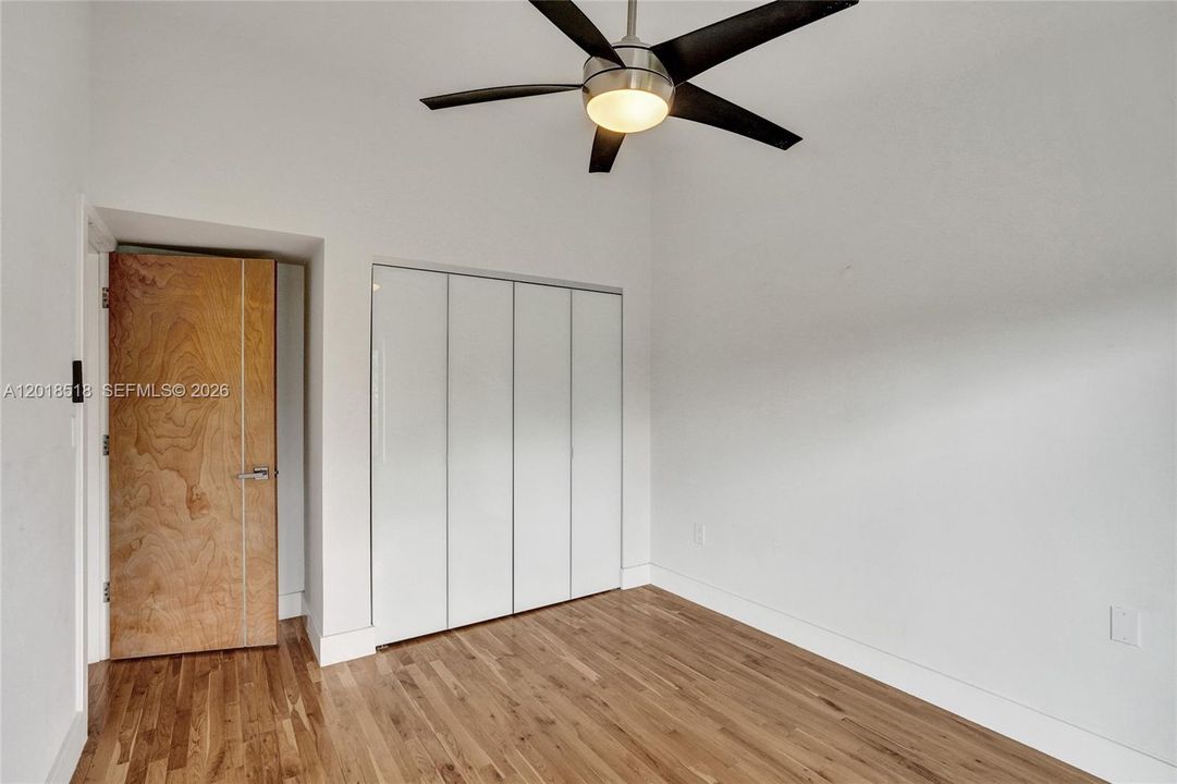 Recently Rented: $4,800 (3 beds, 2 baths, 1590 Square Feet)