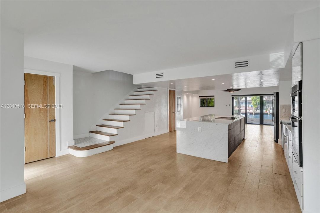 Recently Rented: $4,800 (3 beds, 2 baths, 1590 Square Feet)