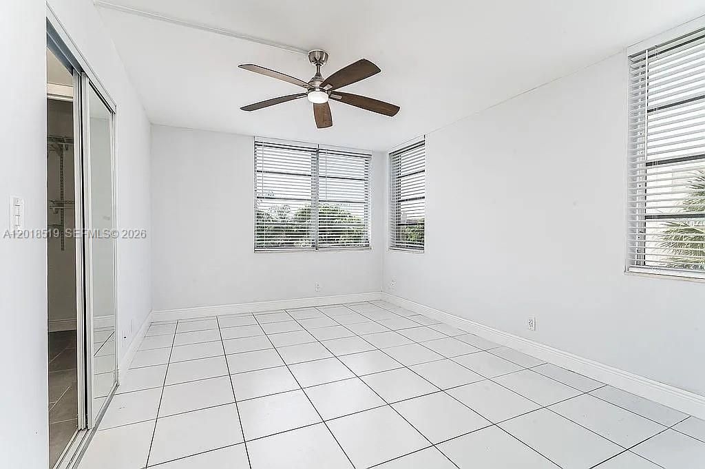 For Sale: $319,900 (3 beds, 2 baths, 1155 Square Feet)
