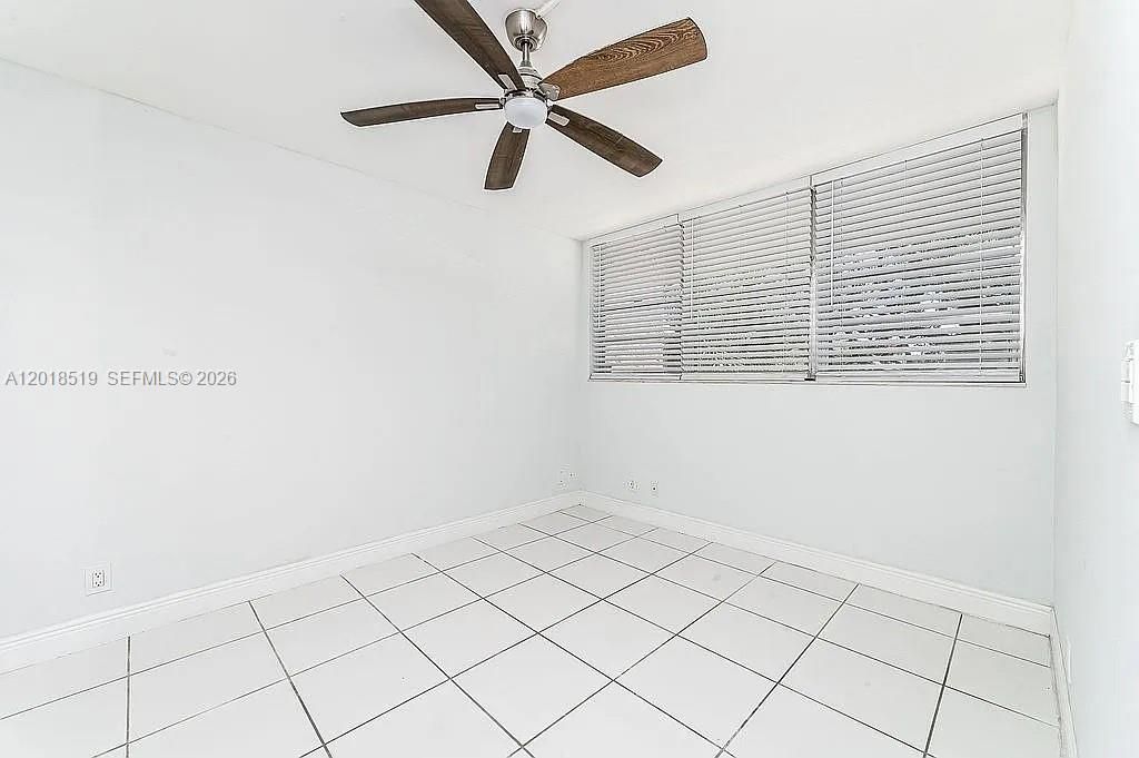 For Sale: $319,900 (3 beds, 2 baths, 1155 Square Feet)
