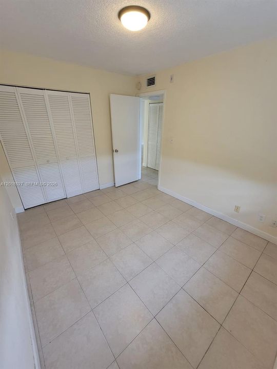 En Venta: $218,000 (2 camas, 2 baños, 832 Pies cuadrados)