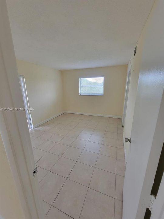En Venta: $218,000 (2 camas, 2 baños, 832 Pies cuadrados)