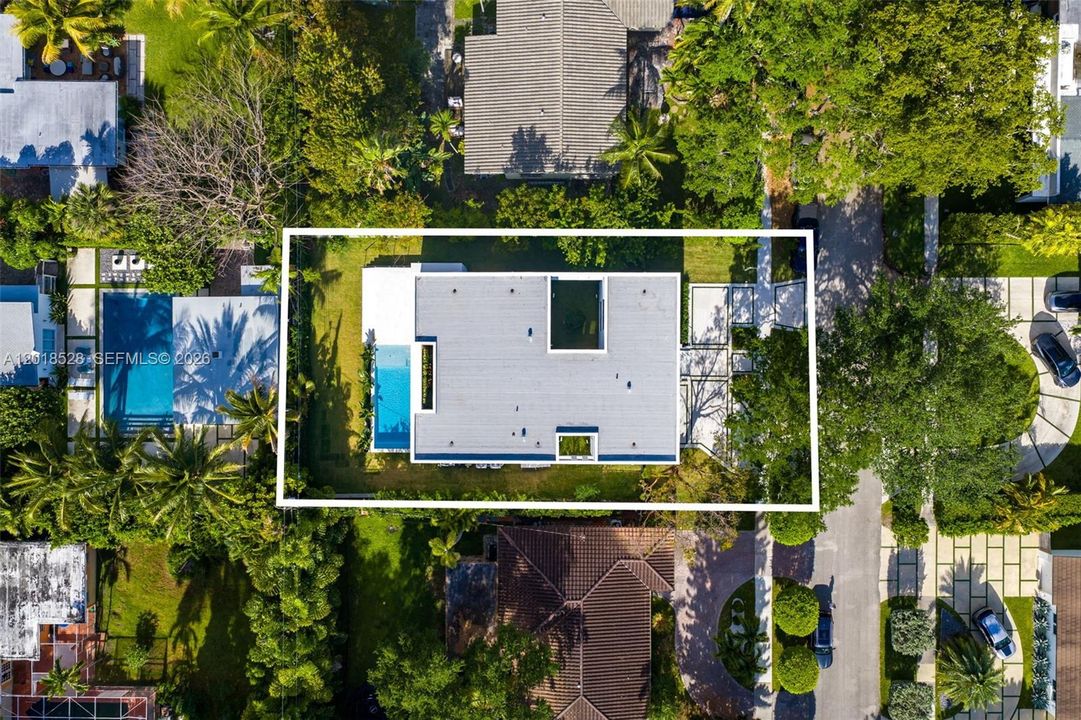 For Sale: $4,495,000 (5 beds, 4 baths, 4300 Square Feet)