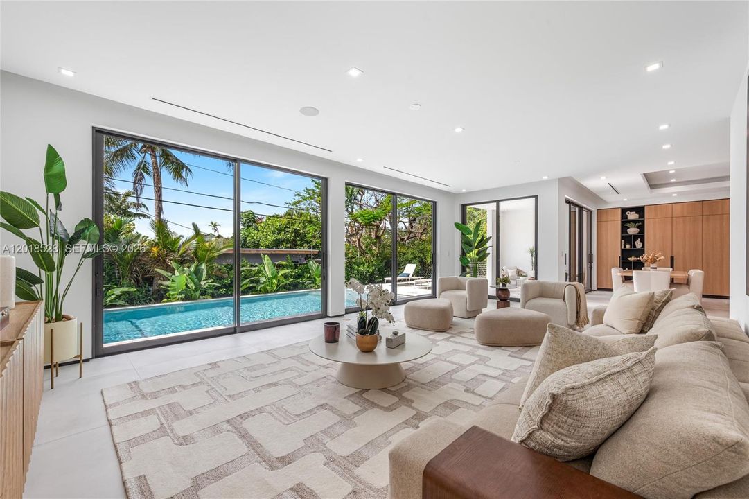 For Sale: $4,495,000 (5 beds, 4 baths, 4300 Square Feet)