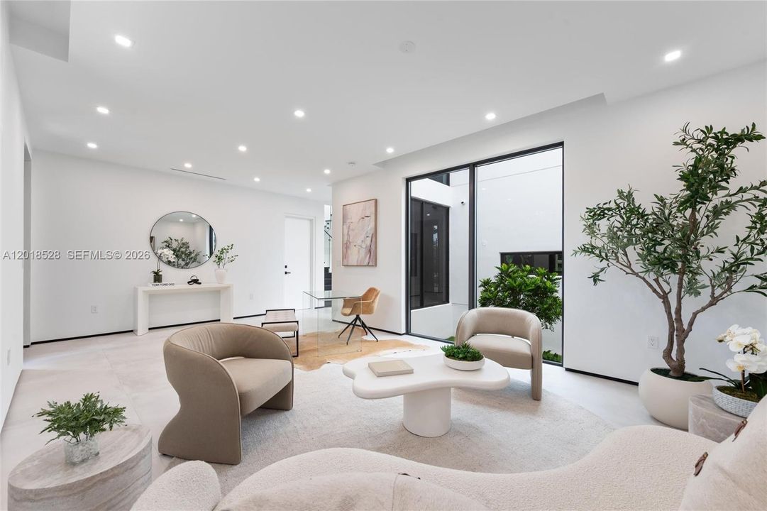 For Sale: $4,495,000 (5 beds, 4 baths, 4300 Square Feet)