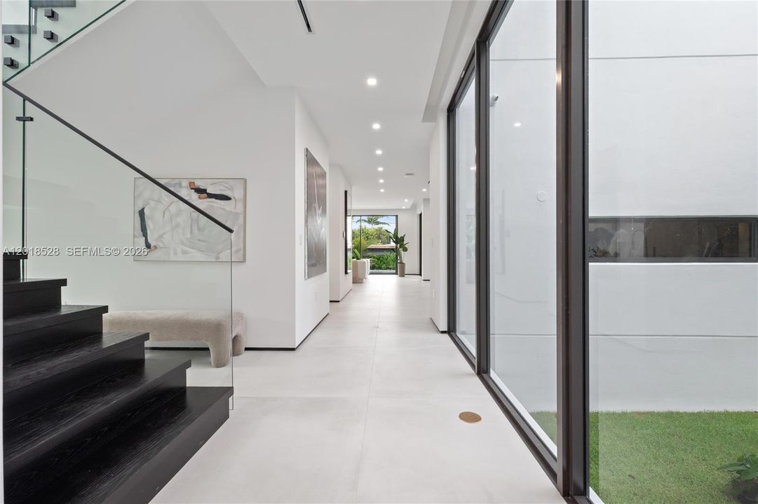 For Sale: $4,495,000 (5 beds, 4 baths, 4300 Square Feet)