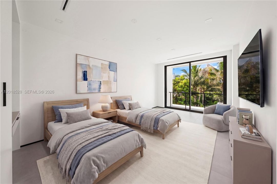 For Sale: $4,495,000 (5 beds, 4 baths, 4300 Square Feet)