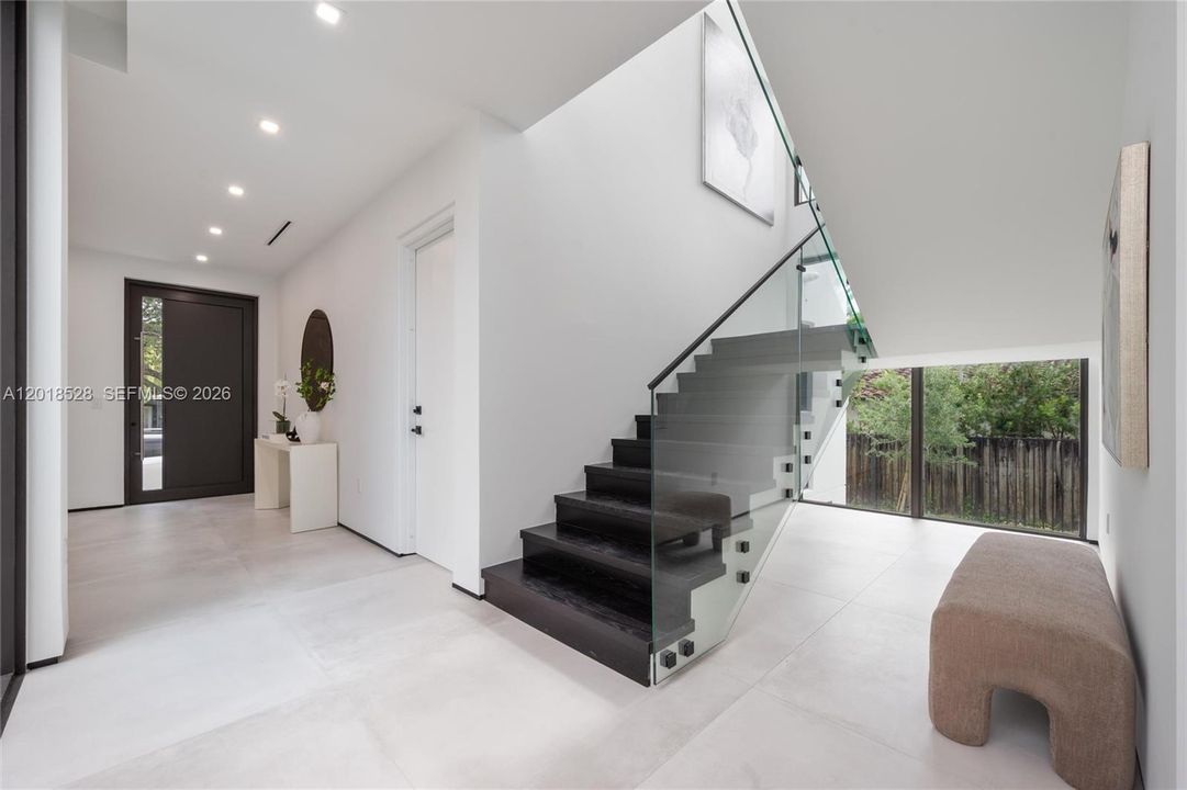 For Sale: $4,495,000 (5 beds, 4 baths, 4300 Square Feet)