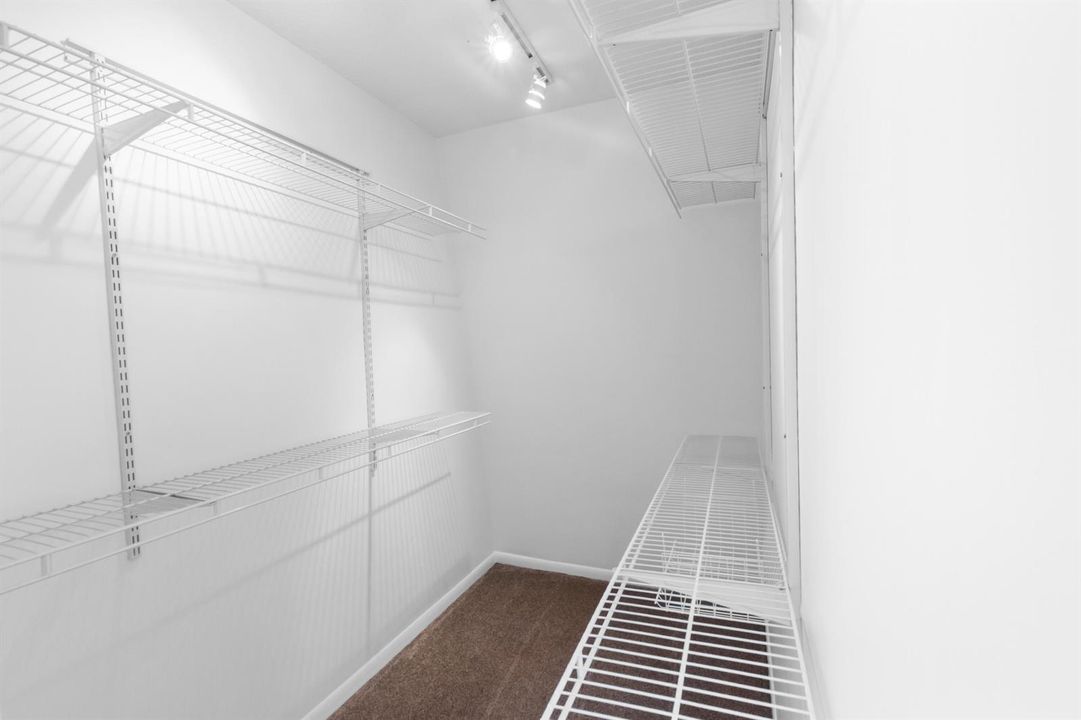 Closet Primaryy