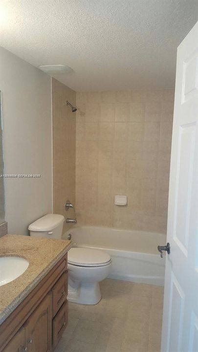 Activo con contrato: $440,000 (2 camas, 2 baños, 1125 Pies cuadrados)