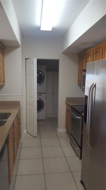 Activo con contrato: $440,000 (2 camas, 2 baños, 1125 Pies cuadrados)