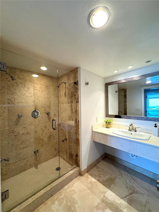For Sale: $1,150,000 (2 beds, 2 baths, 1880 Square Feet)