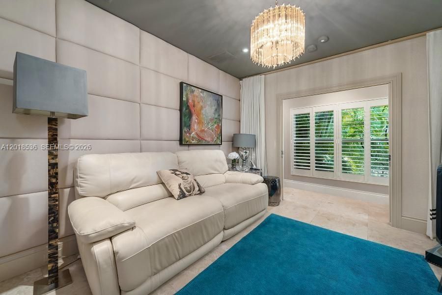 Active With Contract: $2,950,000 (3 beds, 2 baths, 2005 Square Feet)