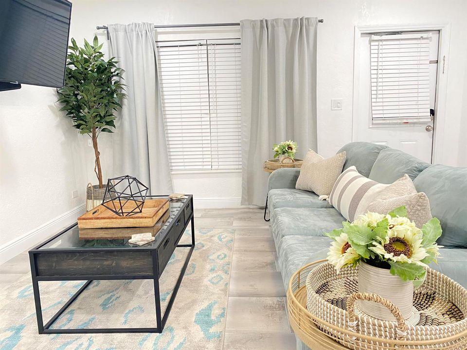 628- Living Area