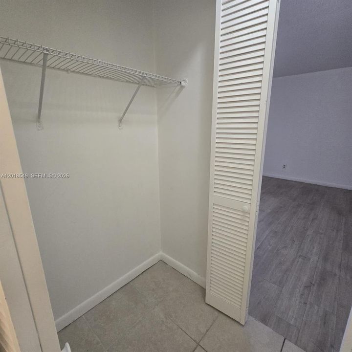 For Sale: $218,000 (2 beds, 2 baths, 820 Square Feet)