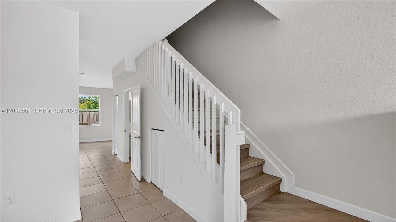 For Sale: $475,000 (3 beds, 2 baths, 1545 Square Feet)