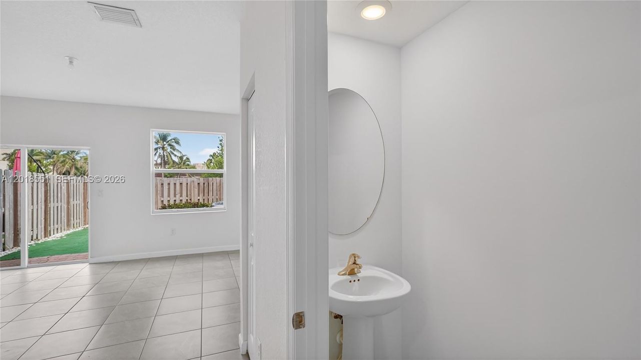 For Sale: $475,000 (3 beds, 2 baths, 1545 Square Feet)