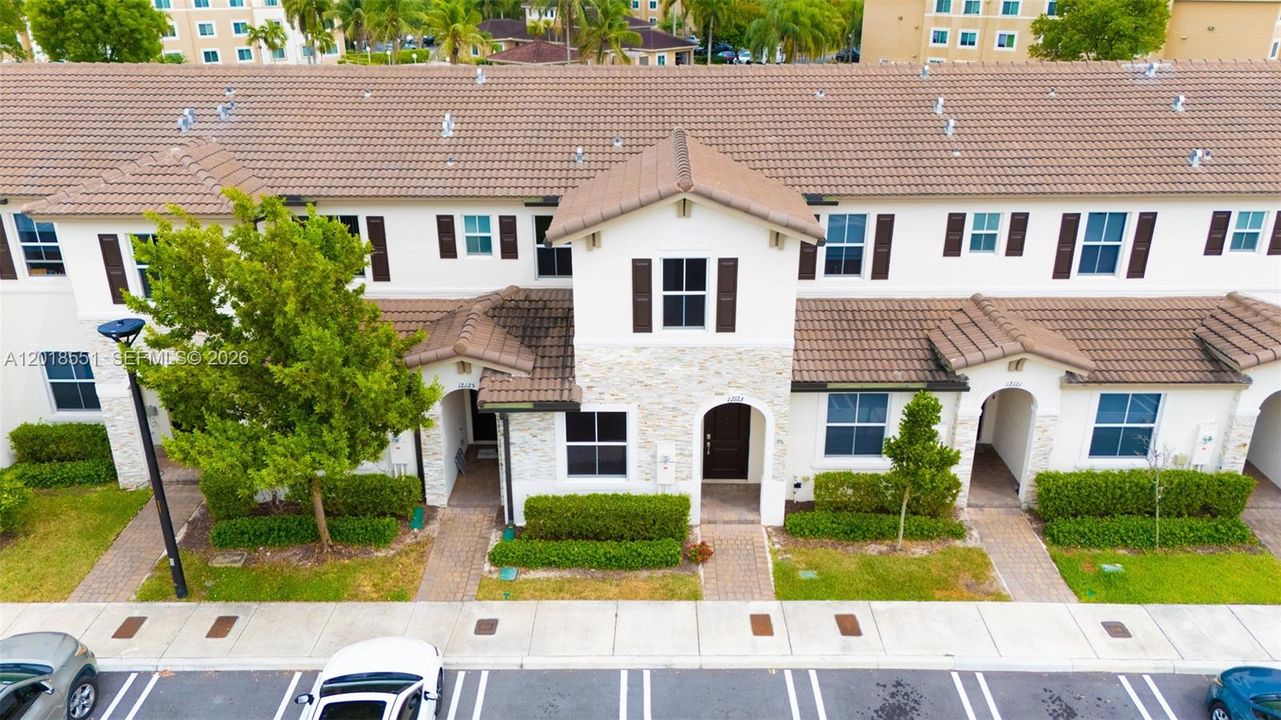 For Sale: $475,000 (3 beds, 2 baths, 1545 Square Feet)