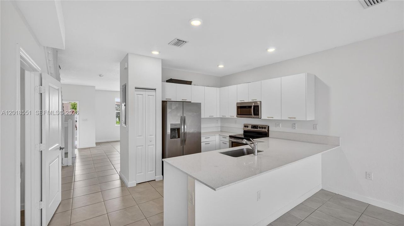 For Sale: $475,000 (3 beds, 2 baths, 1545 Square Feet)
