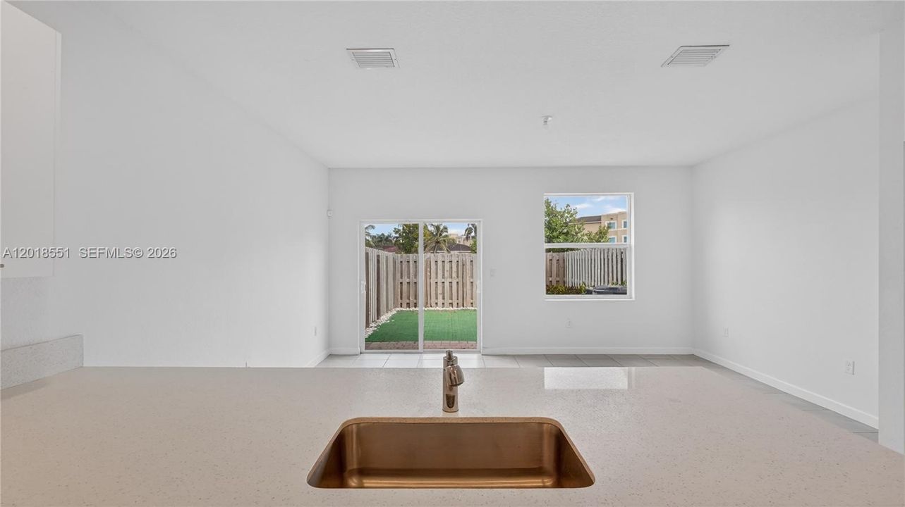 For Sale: $475,000 (3 beds, 2 baths, 1545 Square Feet)