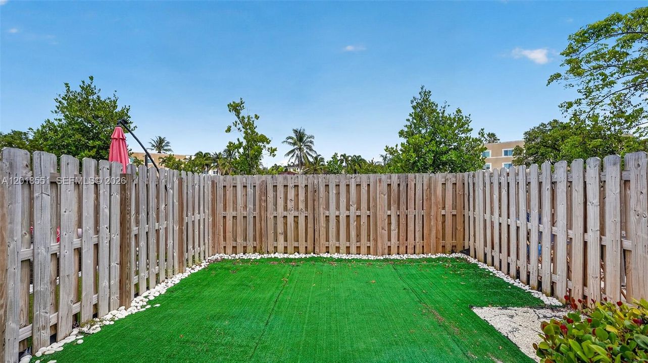 For Sale: $475,000 (3 beds, 2 baths, 1545 Square Feet)