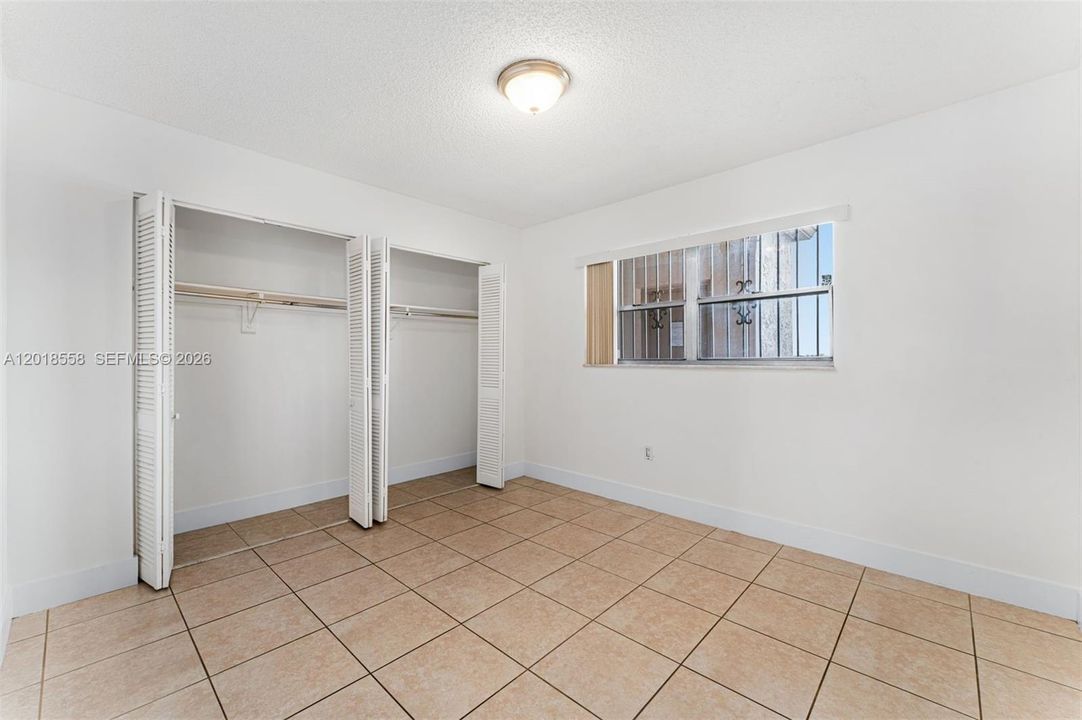 For Sale: $260,000 (2 beds, 2 baths, 1080 Square Feet)