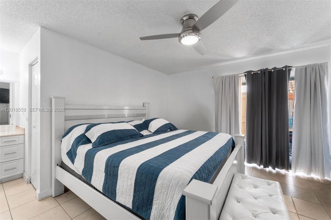 En Venta: $260,000 (2 camas, 2 baños, 1080 Pies cuadrados)