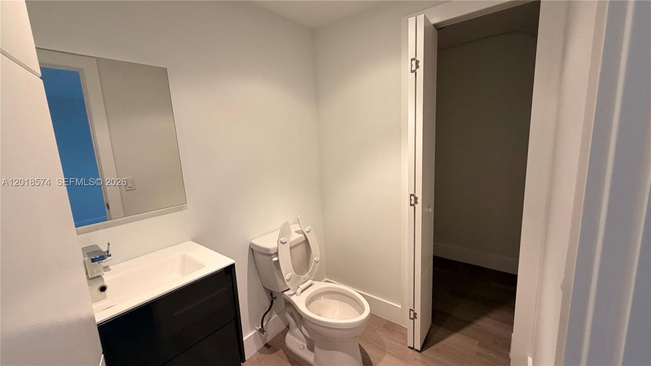 В аренду: $5,399 (0 спален, 0 ванн, 0 Квадратных фут)