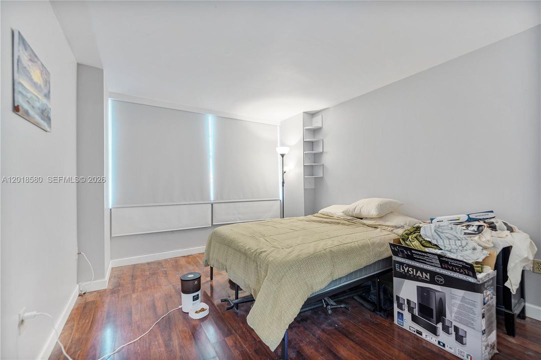 Activo con contrato: $2,300 (2 camas, 2 baños, 1605 Pies cuadrados)