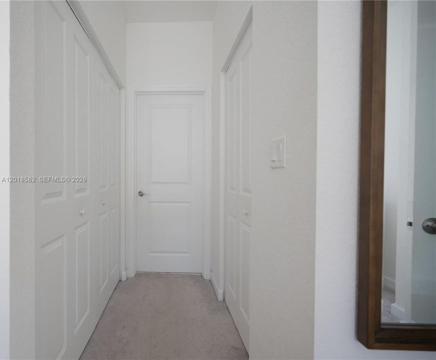Под контрактом: $399,000 (4 спален, 2 ванн, 1827 Квадратных фут)