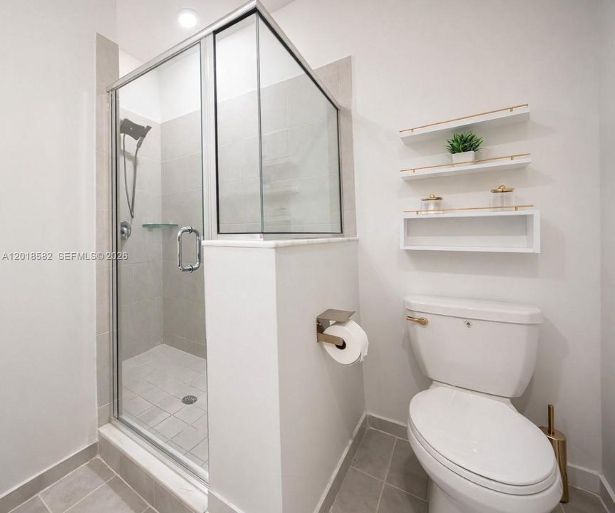 Под контрактом: $399,000 (4 спален, 2 ванн, 1827 Квадратных фут)