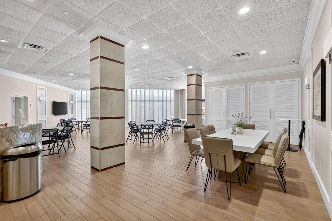 COMMUNITY ROOM